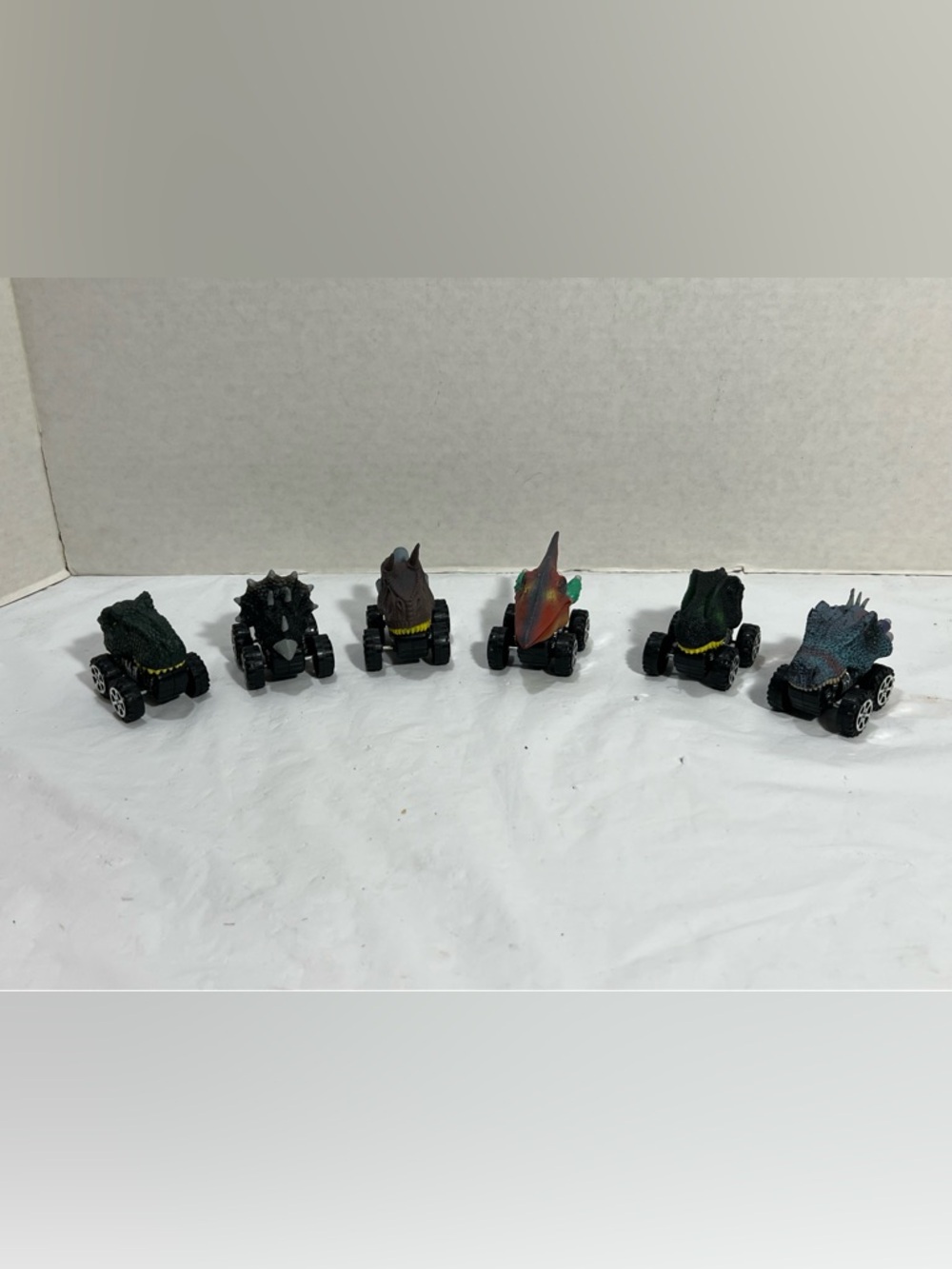 Set Of 6 Wild Zombies Pull Back Dinosaur Cars